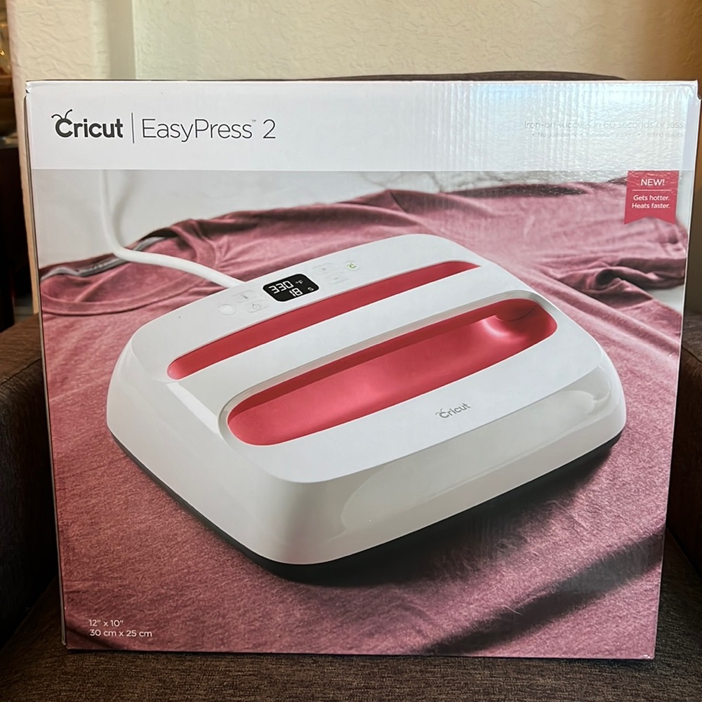 NIB Cricut EasyPress 2